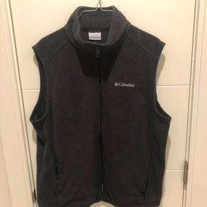 Columbia Sleeveless Sweater (M)